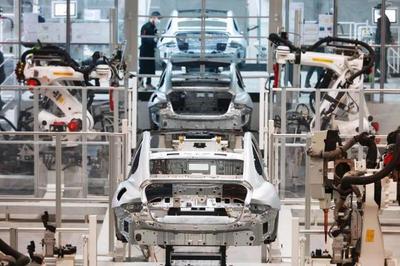 探秘小米汽車工廠 一輛小米SU7的誕生之旅，從涂裝工程看匠心工藝